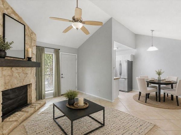 4307 S 1st ST, Unit 206, Austin, TX 78745