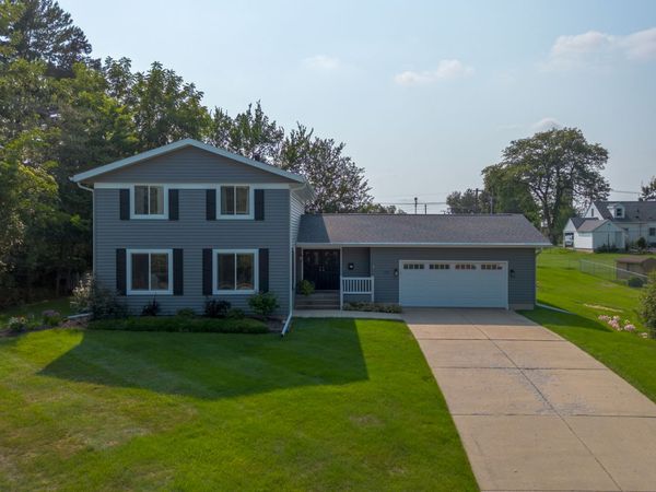 1122 S Benson Boulevard , Freeport, IL 61032