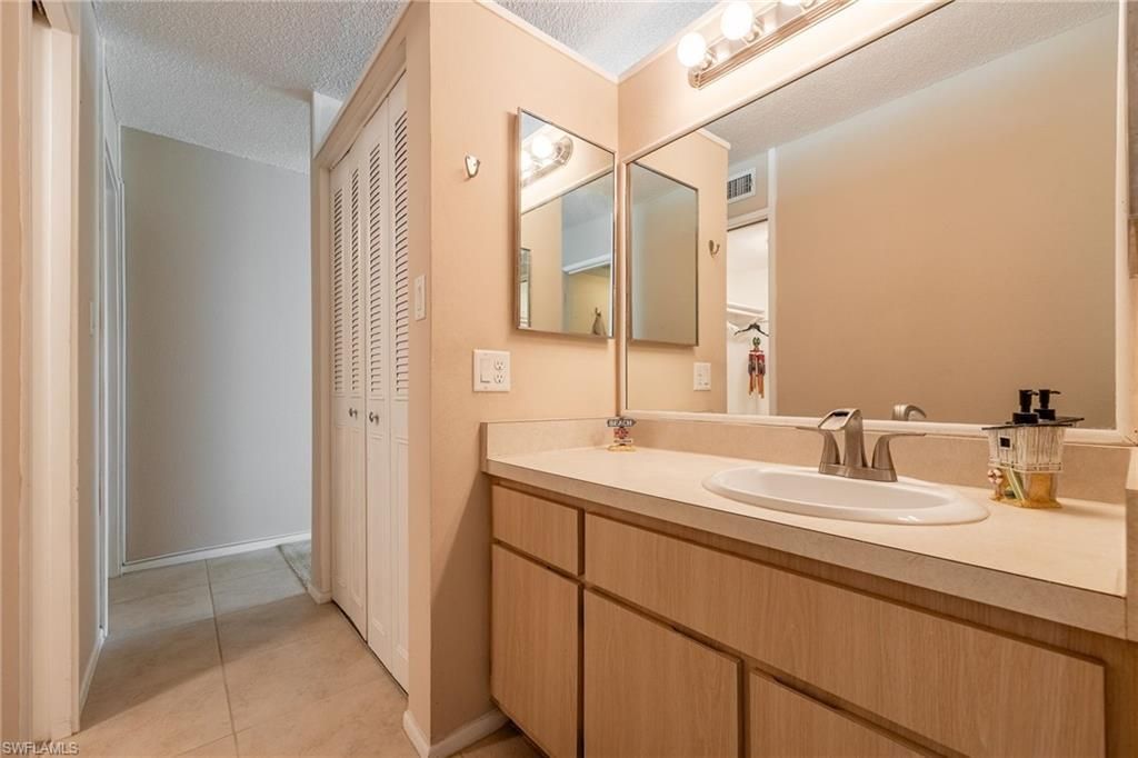 5959 Winkler Rd , Unit 218, Fort Myers, FL 33919 Photo