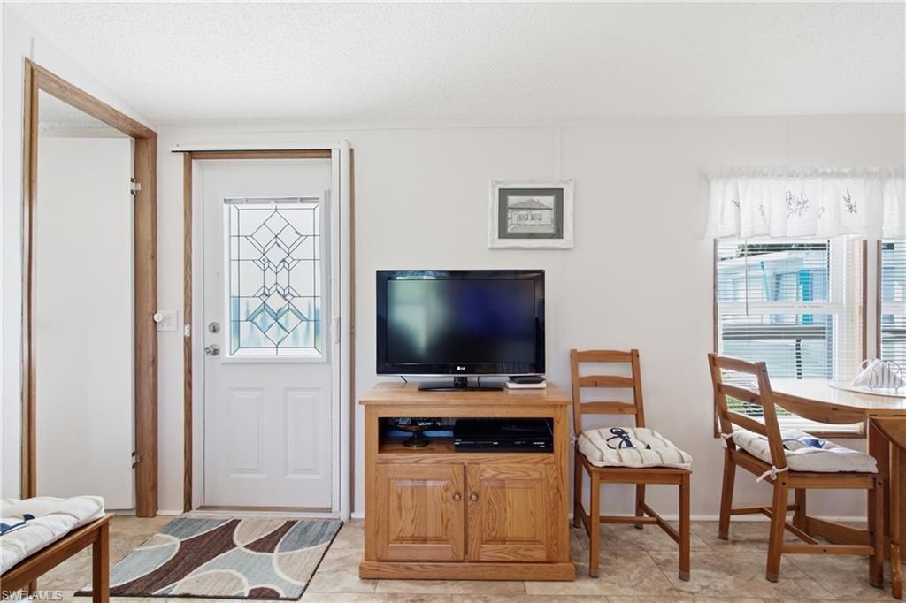 5558 Palm Beach Blvd, Unit 5, Fort Myers, FL 33905 Photo