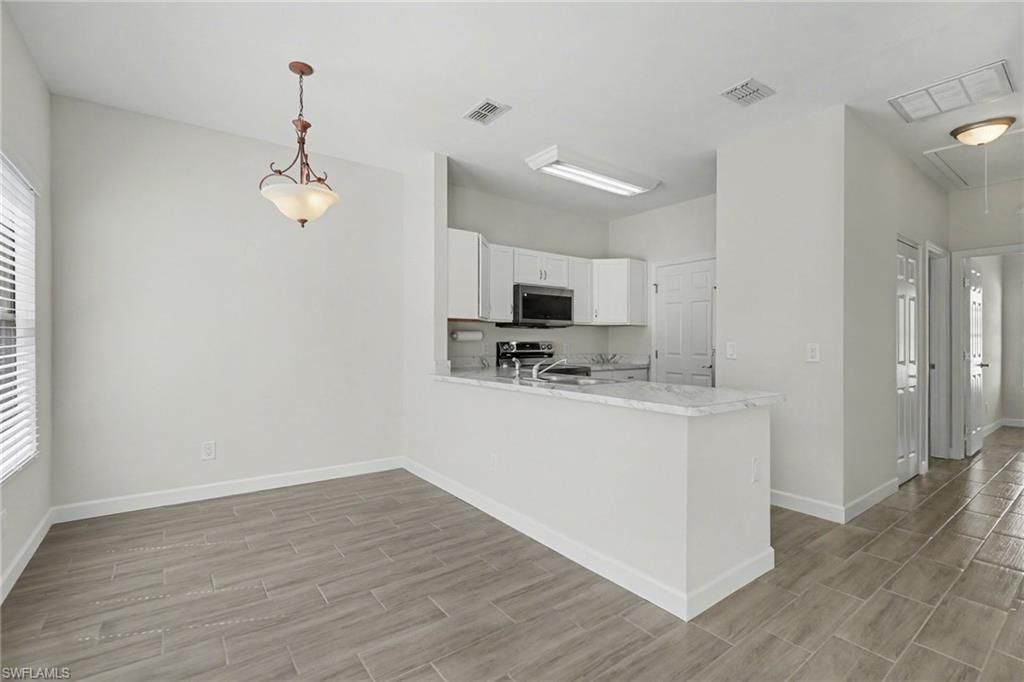 6081 Lake Front Dr , Fort Myers, FL 33908 Photo