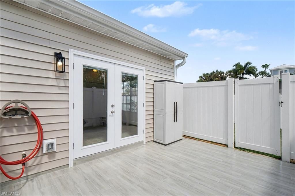 6081 Lake Front Dr , Fort Myers, FL 33908 Photo