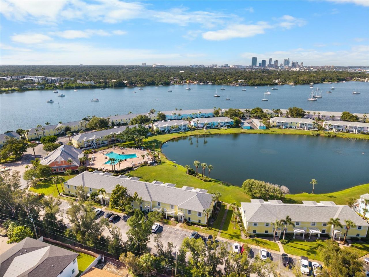111 Seahorse Drive Se, Unit A, Saint Petersburg, FL 33705 Photo