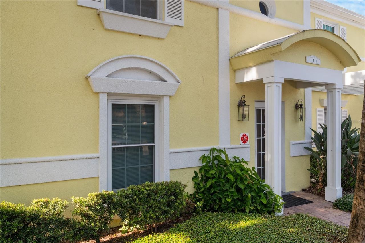 111 Seahorse Drive Se, Unit A, Saint Petersburg, FL 33705 Photo