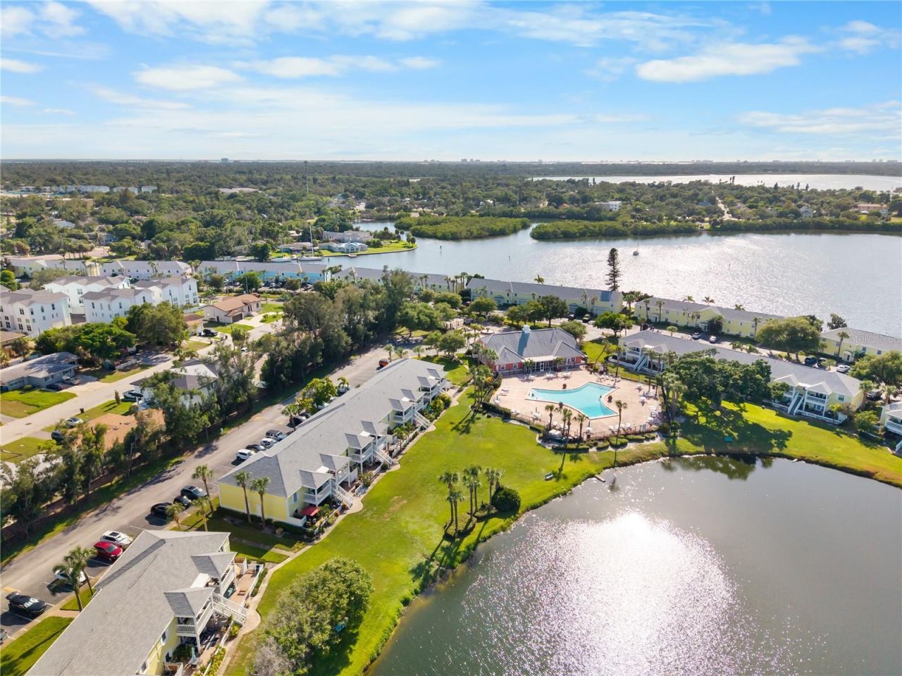111 Seahorse Drive Se, Unit A, Saint Petersburg, FL 33705 Photo