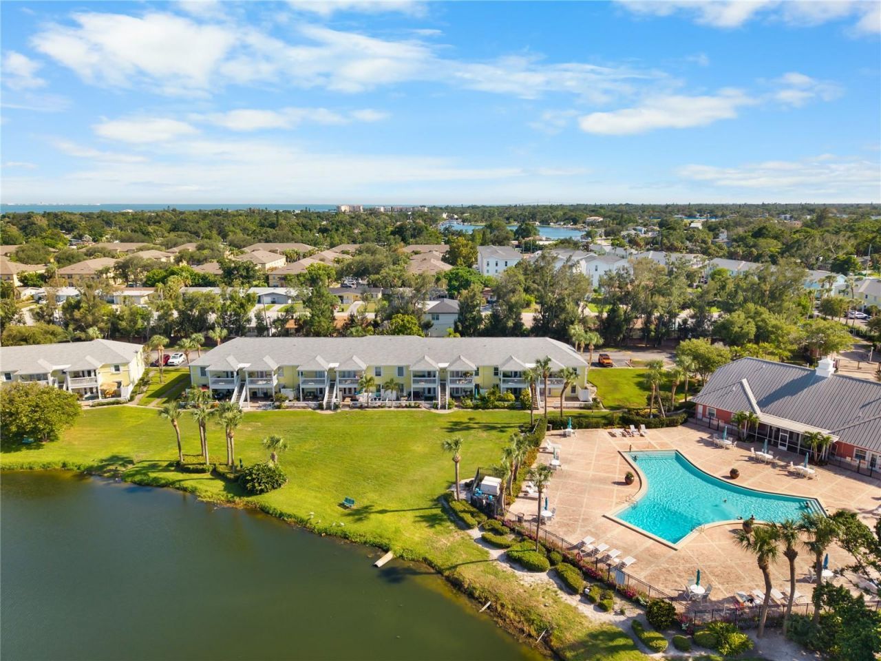 111 Seahorse Drive Se, Unit A, Saint Petersburg, FL 33705 Photo