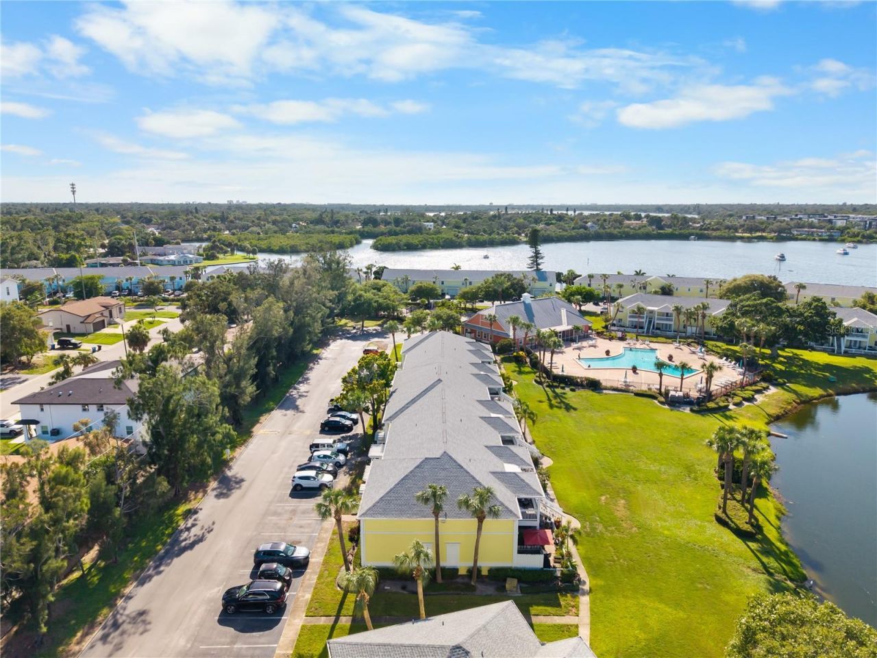 111 Seahorse Drive Se, Unit A, Saint Petersburg, FL 33705 Photo