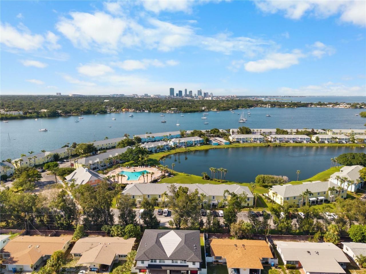 111 Seahorse Drive Se, Unit A, Saint Petersburg, FL 33705 Photo