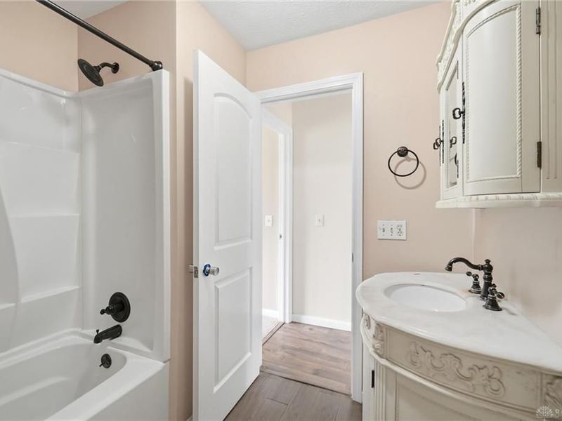 2489 Miami Village Drive, Miamisburg, OH 45342 Photo 15