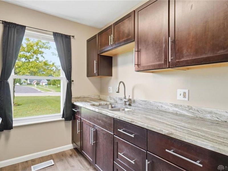 2489 Miami Village Drive, Miamisburg, OH 45342 Photo 8
