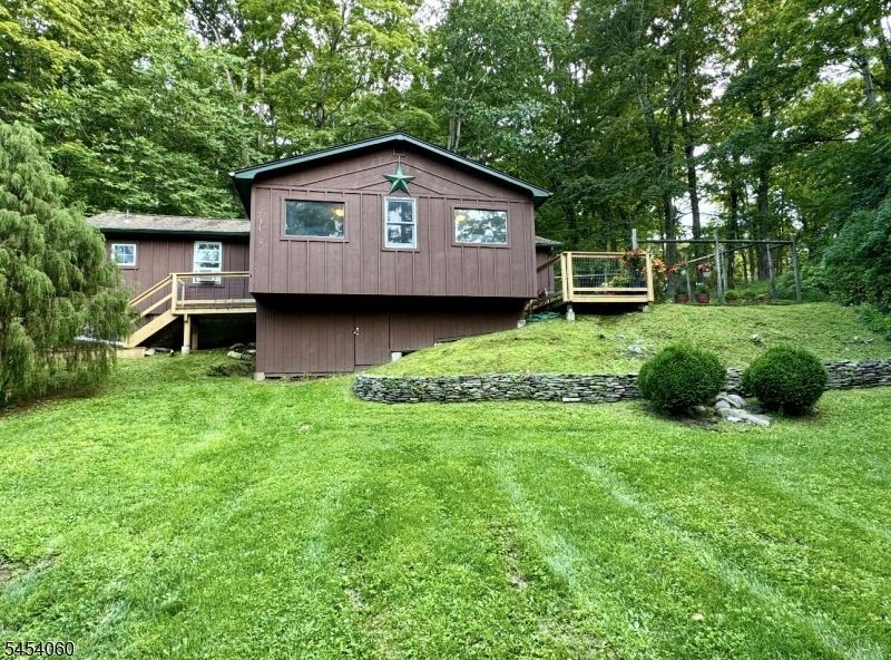 20 E Crisman Rd, Hardwick, NJ 07825 Main Photo