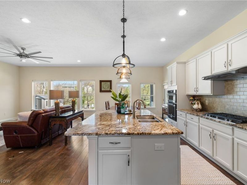 535 E Caston Road, Green, OH 44685 Photo 5