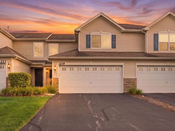1219 Da Vinci Drive, Hampshire, IL 60140