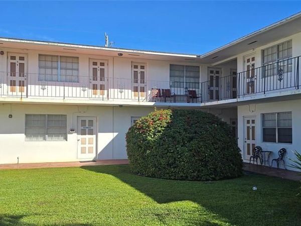 1825 CLEVELAND Street, Unit 2, Hollywood, FL 33020