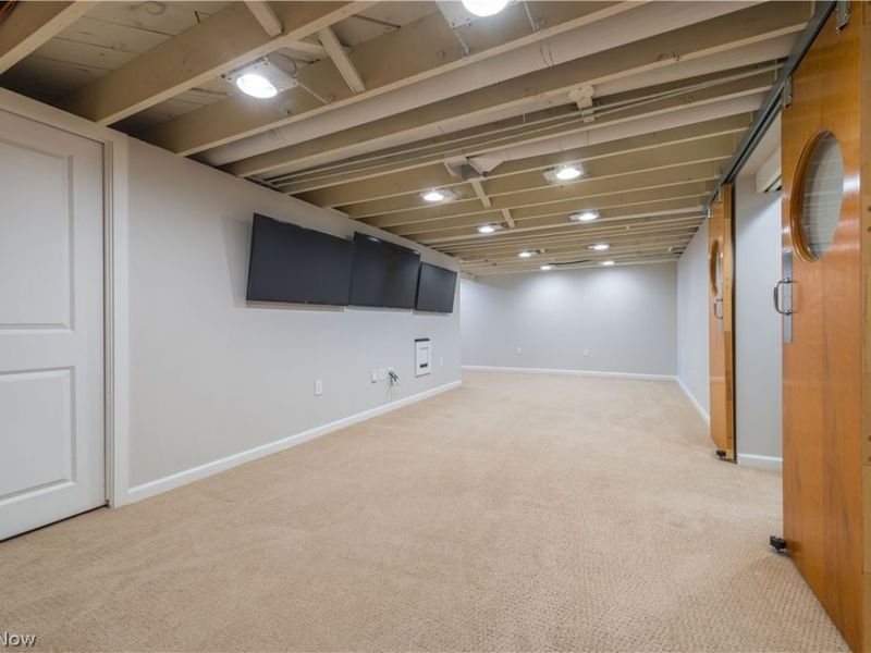 374 Bradley Road, Bay Village, OH 44140 Photo 32