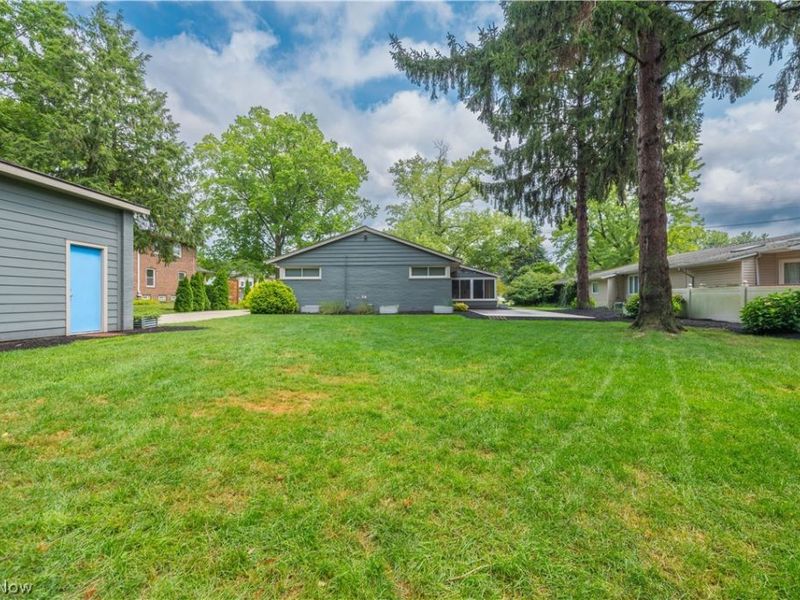 374 Bradley Road, Bay Village, OH 44140 Photo 45