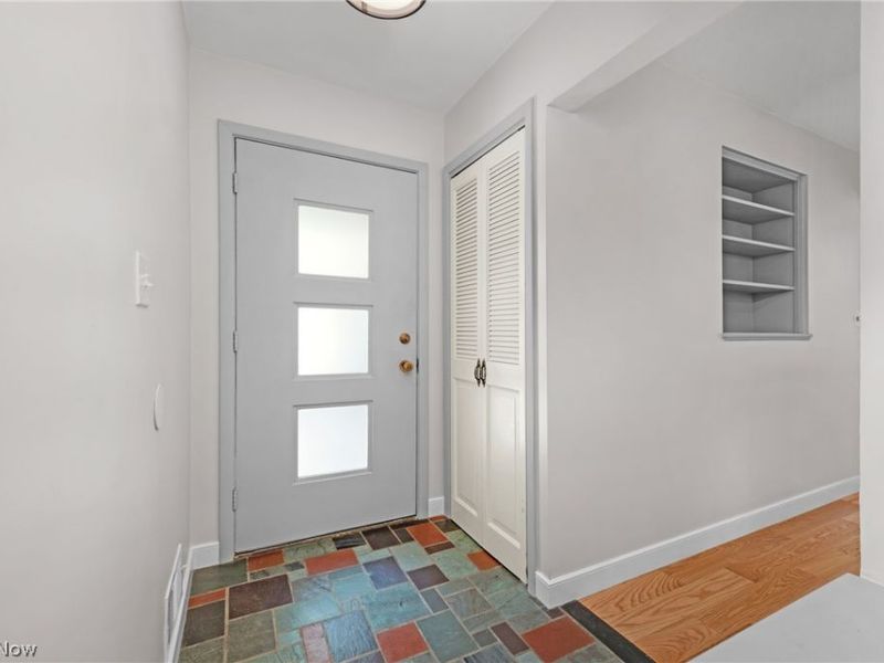 374 Bradley Road, Bay Village, OH 44140 Photo 6