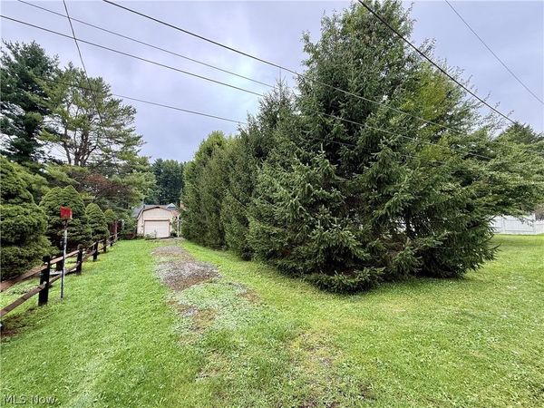 6057 Glen Dr SW , Sherrodsville, OH 44675
