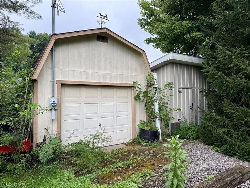 6057 Glen Dr SW, Sherrodsville, OH 44675 Photo 5