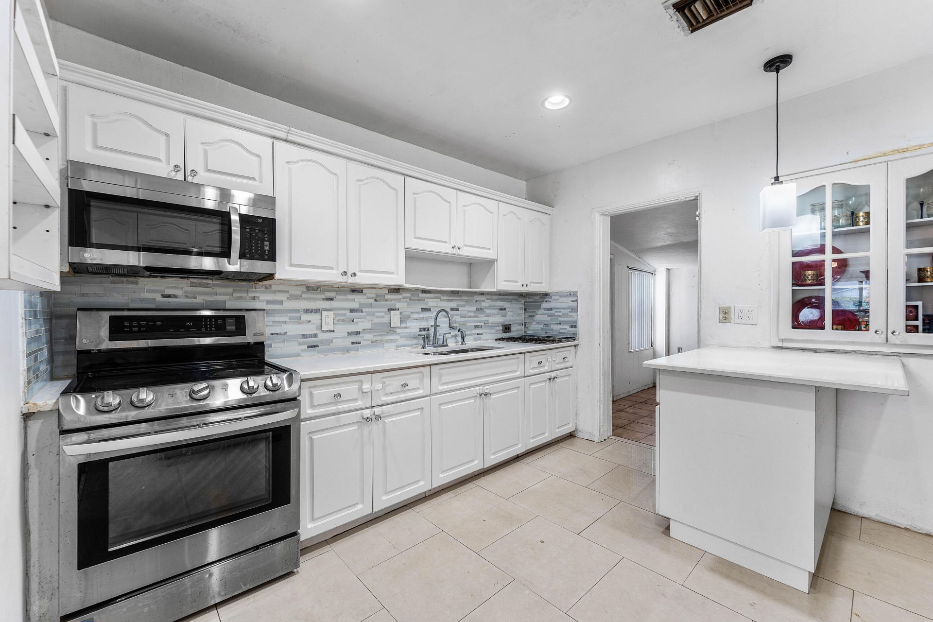 2030 NW 43rd Street, Miami, FL 33142 Photo
