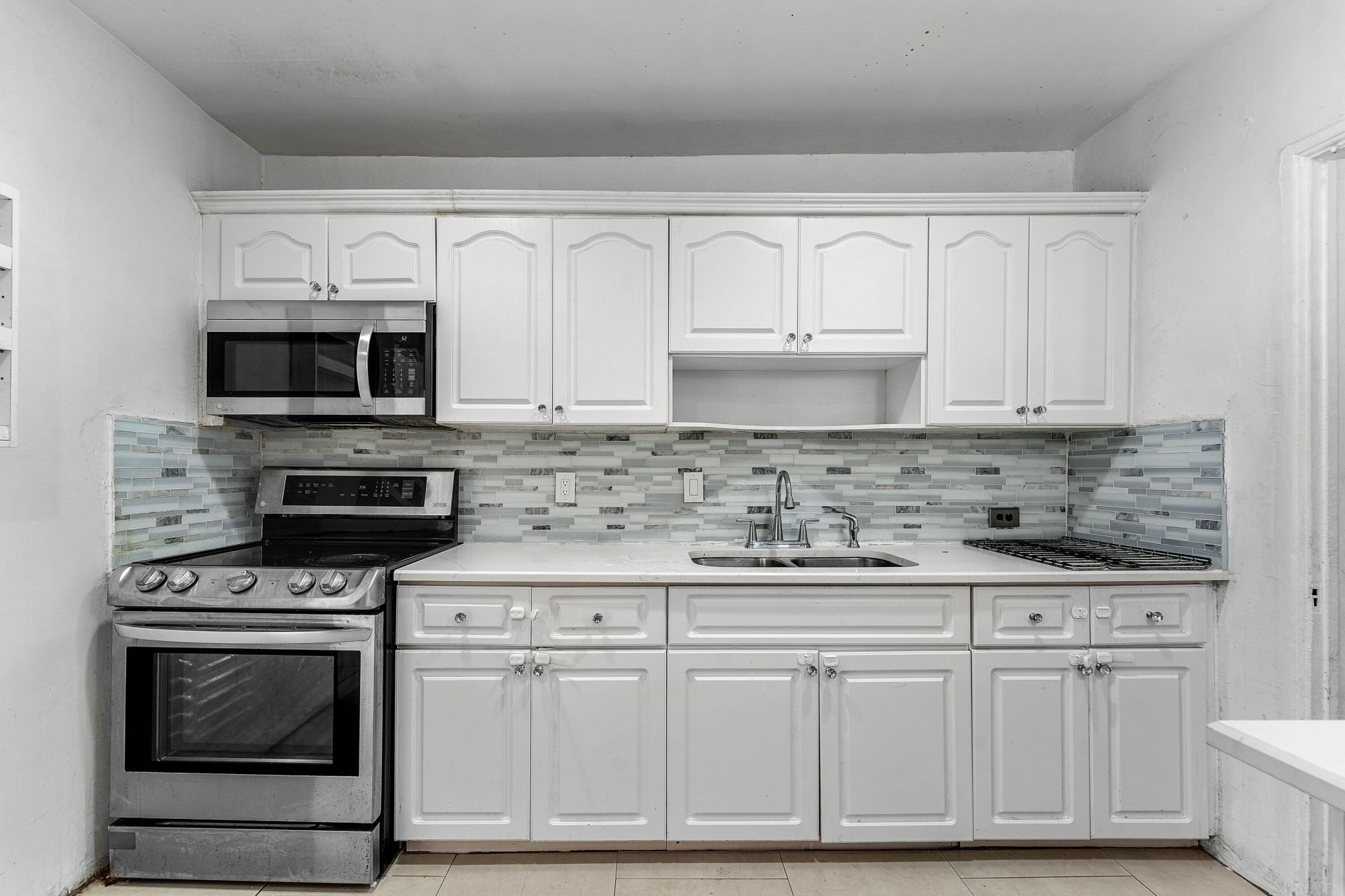 2030 NW 43rd Street, Miami, FL 33142 Photo