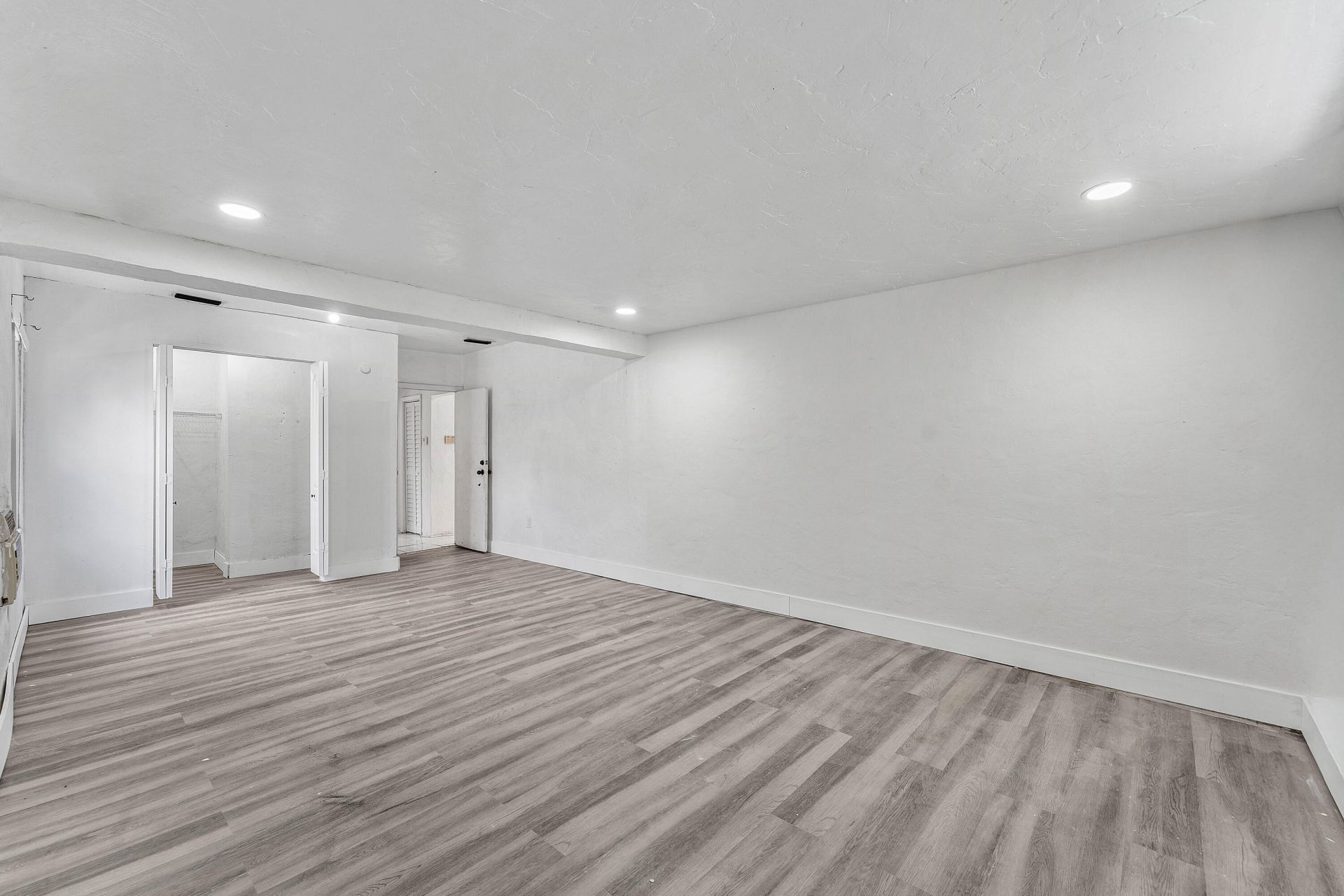 2030 NW 43rd Street, Miami, FL 33142 Photo