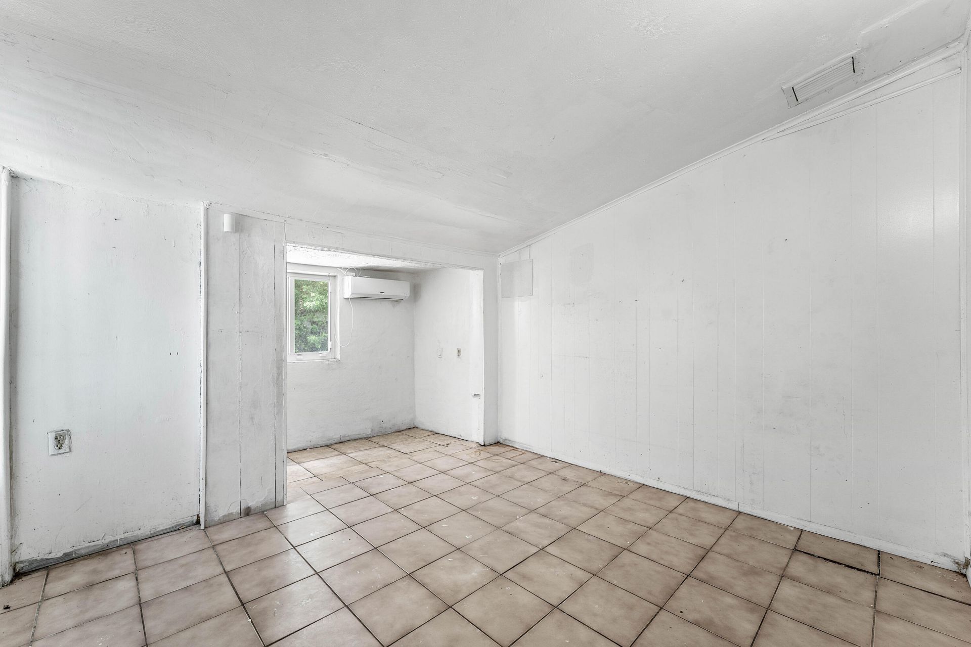 2030 NW 43rd Street, Miami, FL 33142 Photo