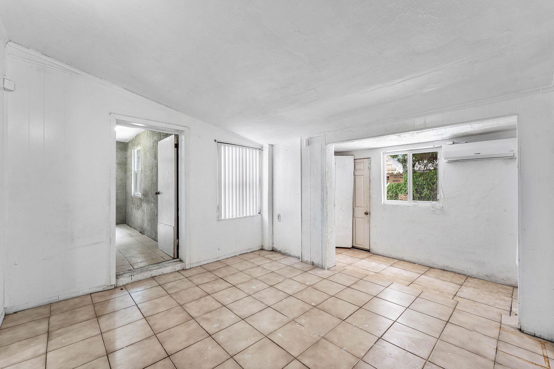 2030 NW 43rd Street, Miami, FL 33142 Photo