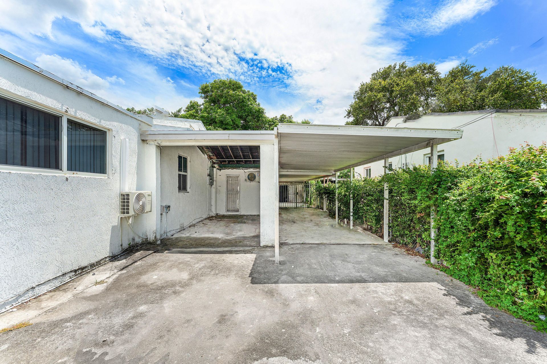 2030 NW 43rd Street, Miami, FL 33142 Photo