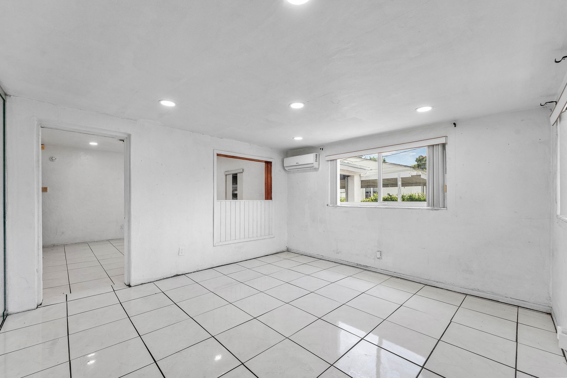 2030 NW 43rd Street, Miami, FL 33142 Photo