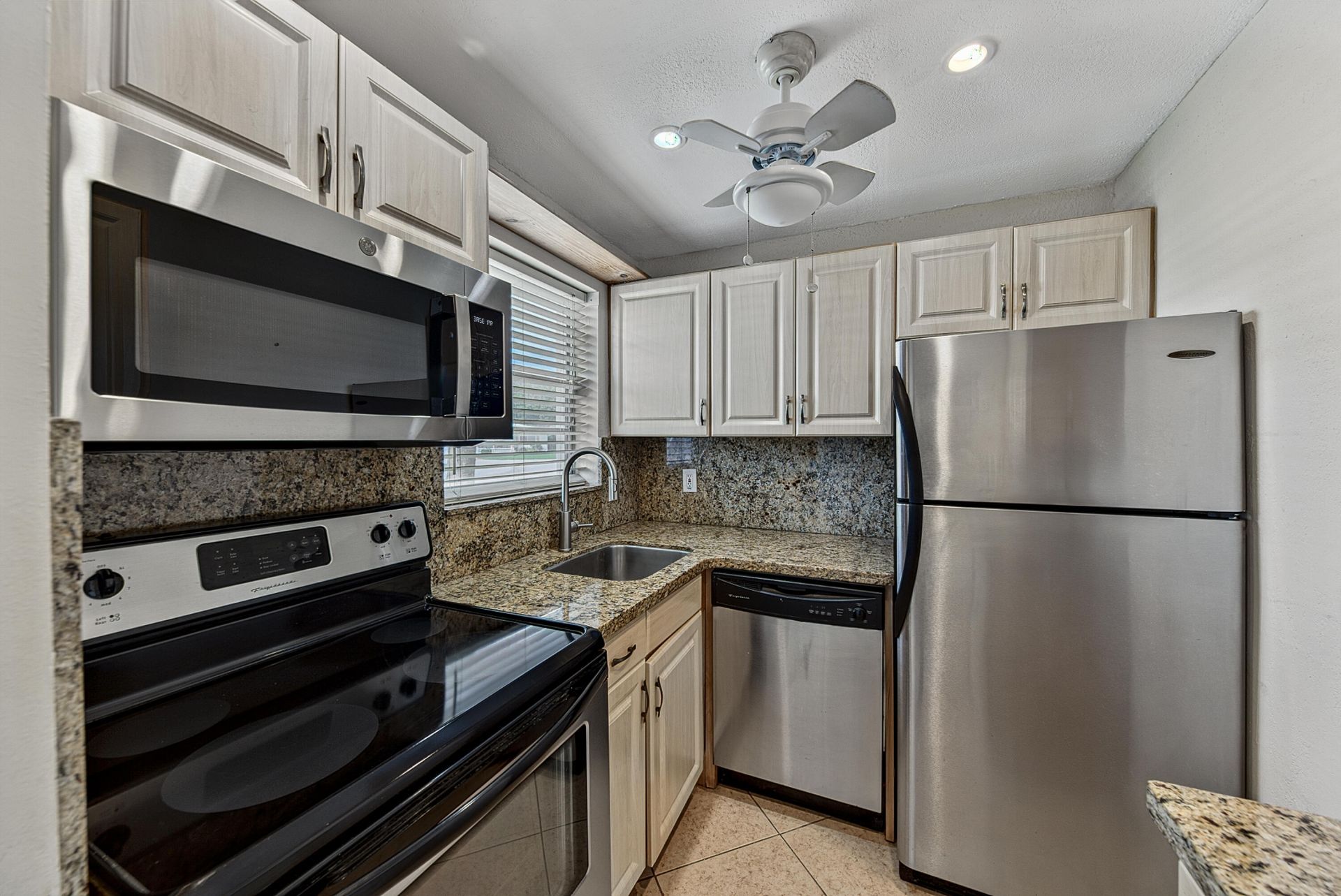 2650 W Golf Boulevard, Unit 165, Pompano Beach, FL 33064 Photo