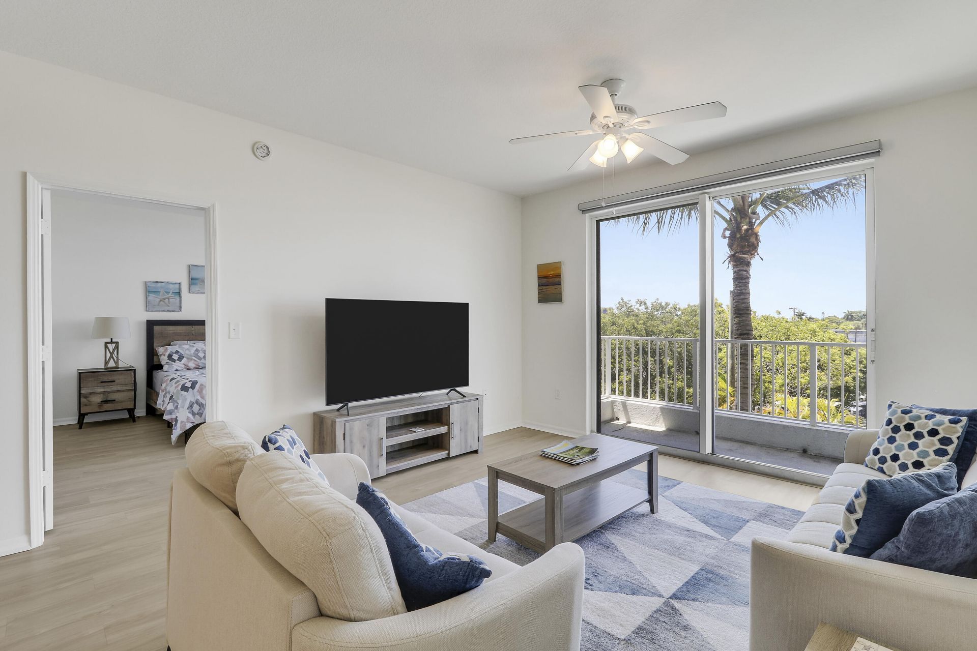 802 W Windward Way, Unit 301, Lantana, FL 33462 Photo