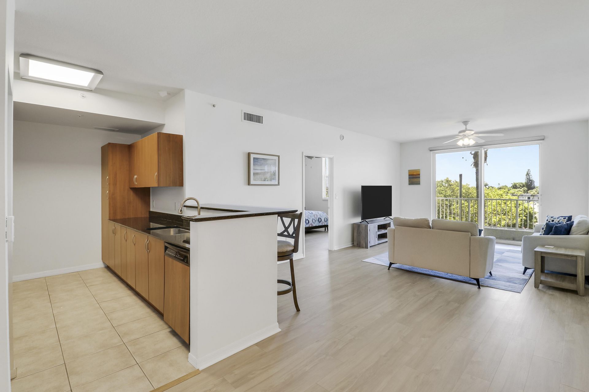 802 W Windward Way, Unit 301, Lantana, FL 33462 Photo