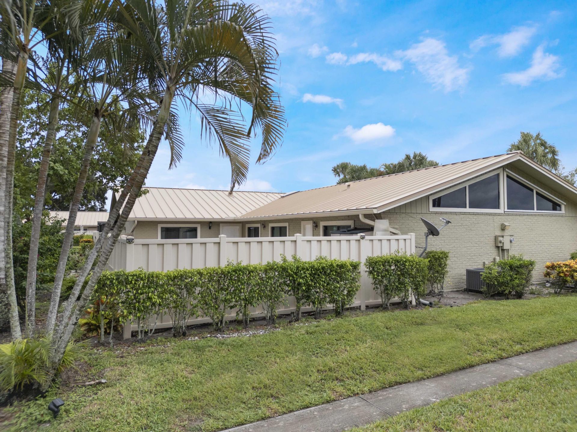 5933 Golden Eagle Circle, Palm Beach Gardens, FL 33418 Photo