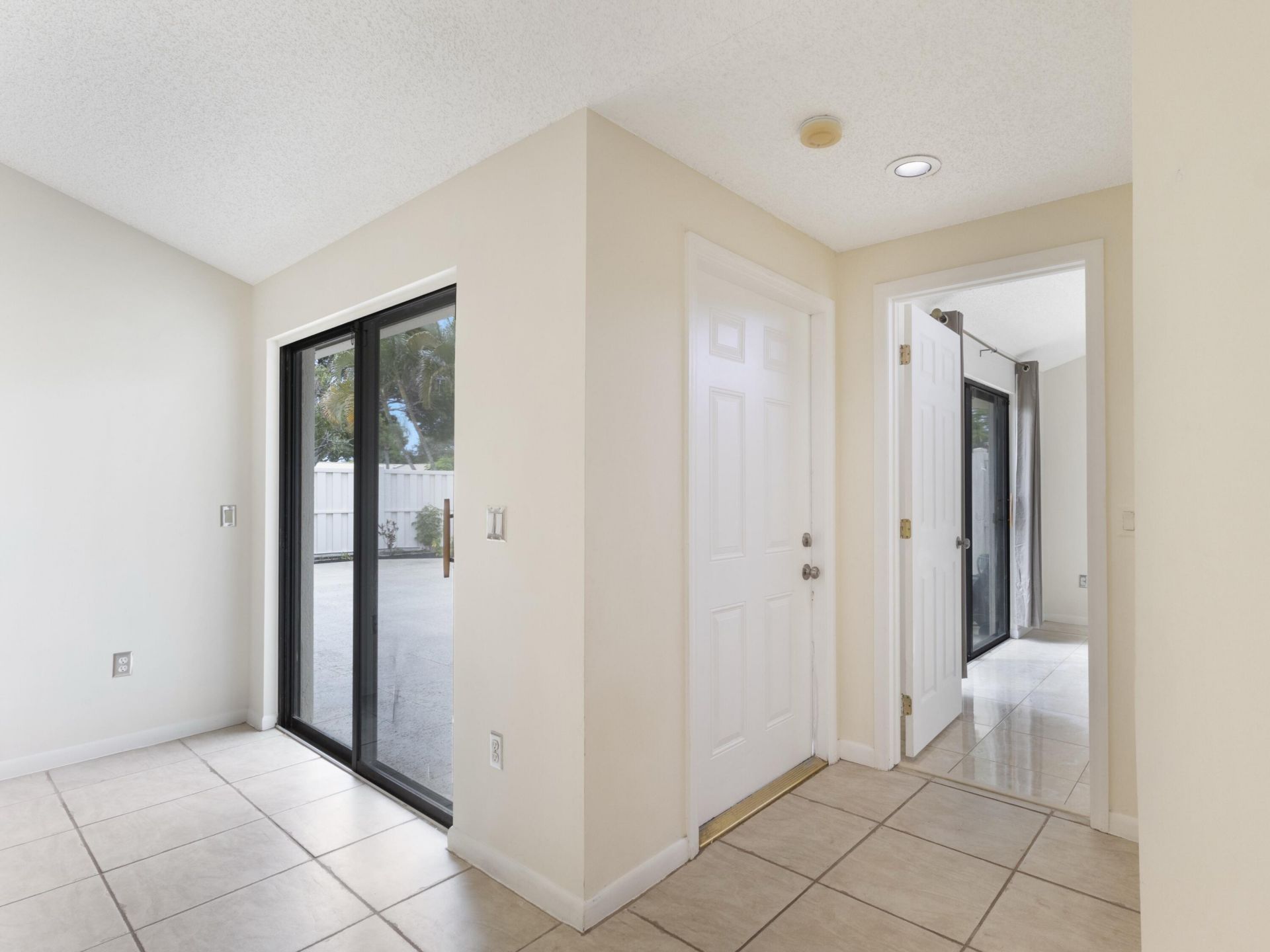 5933 Golden Eagle Circle, Palm Beach Gardens, FL 33418 Photo