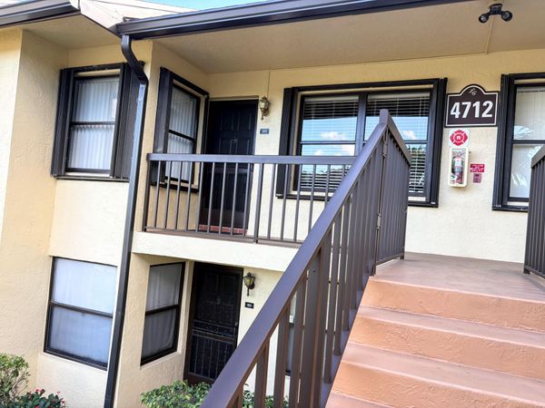 4712 E LUCERNE LAKES Boulevard E, Unit 203, Lake Worth, FL 33467