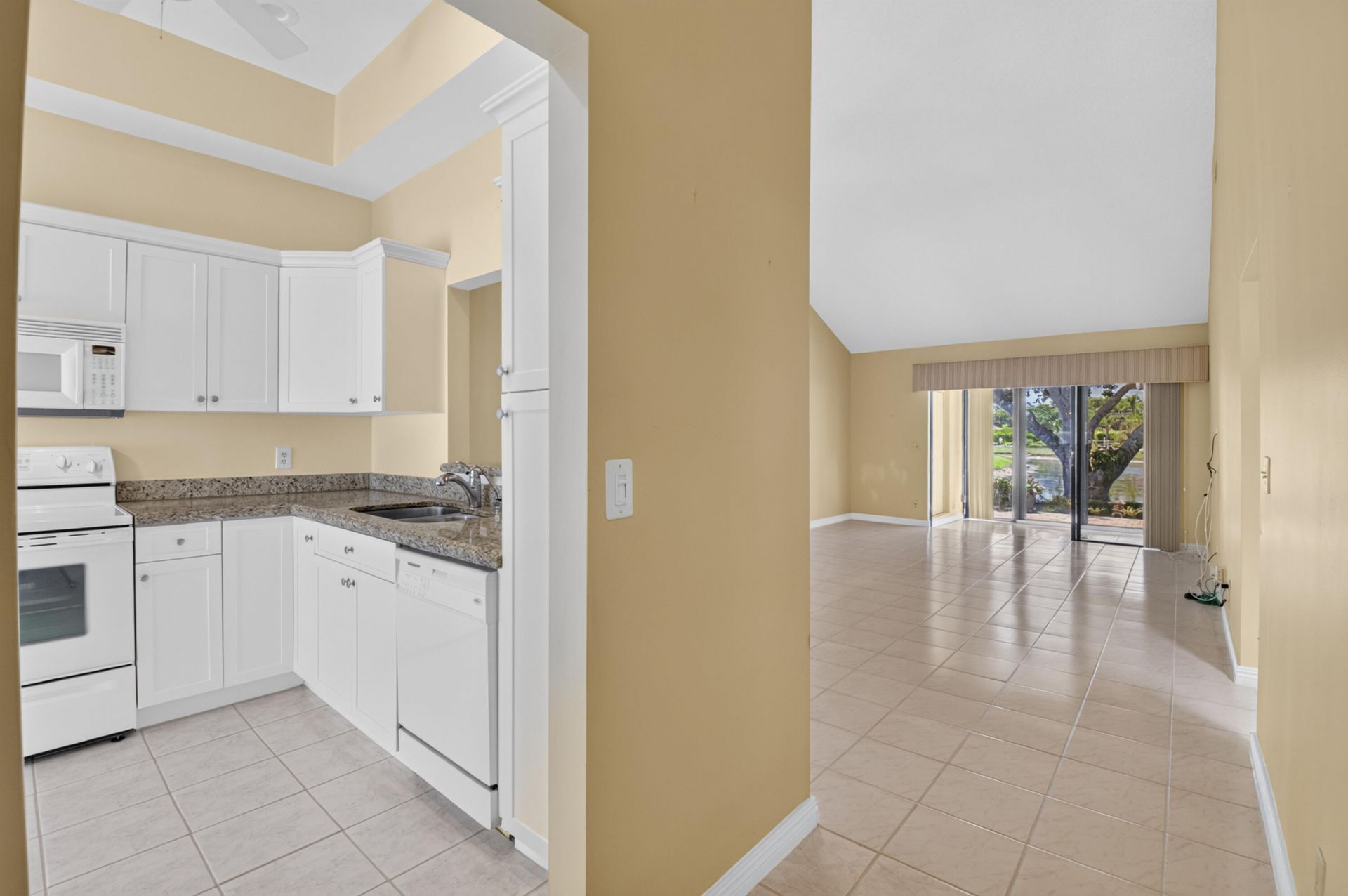 10884 Lake Front Place, Boca Raton, FL 33498 Photo