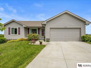 1022 S 14th Avenue, Blair, NE 68008