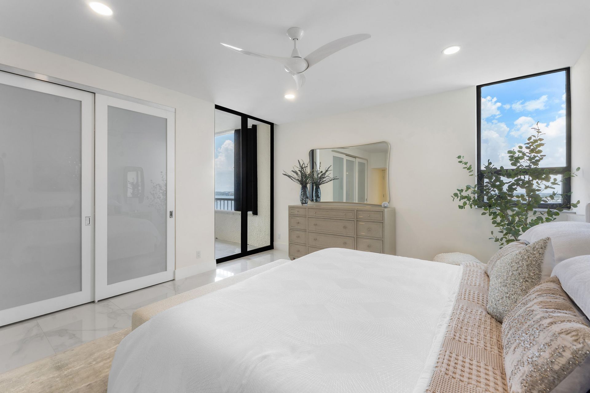 5280 N Ocean Drive, Unit 16E, Singer Island, FL 33404 Photo
