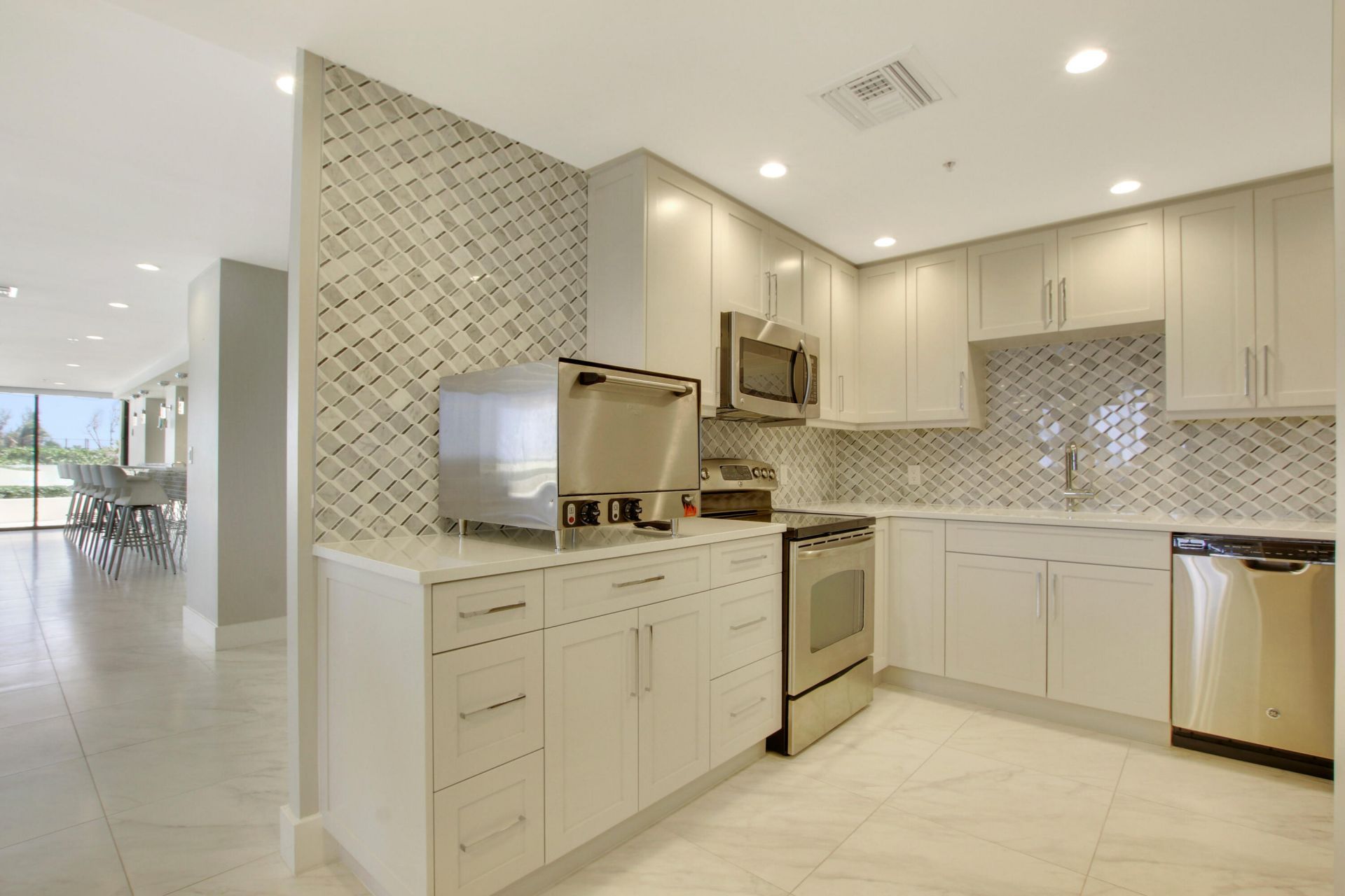 5280 N Ocean Drive, Unit 16E, Singer Island, FL 33404 Photo