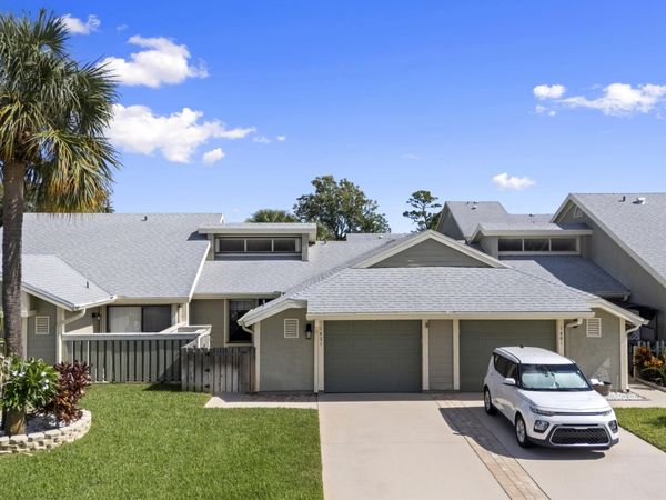 1431 SE BERWICK Court, Port St. Lucie, FL 34952