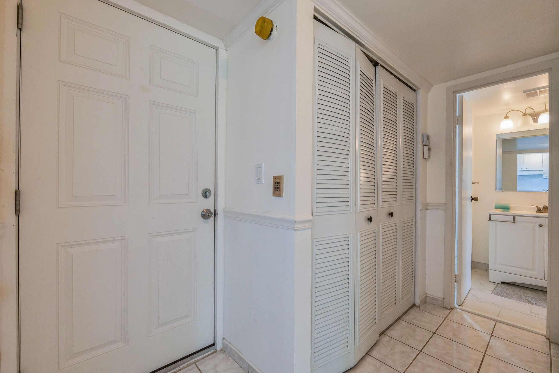 4851 NW 26th Court, Unit 336, Lauderdale Lakes, FL 33313 Photo