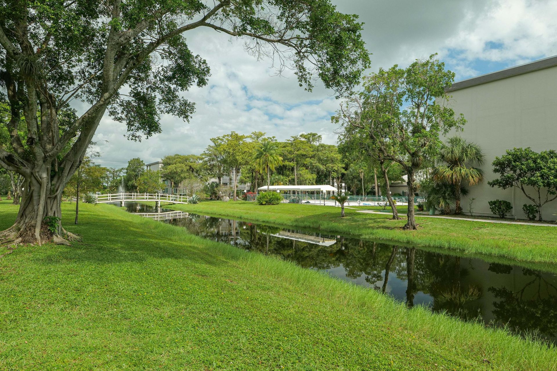 4851 NW 26th Court, Unit 336, Lauderdale Lakes, FL 33313 Photo