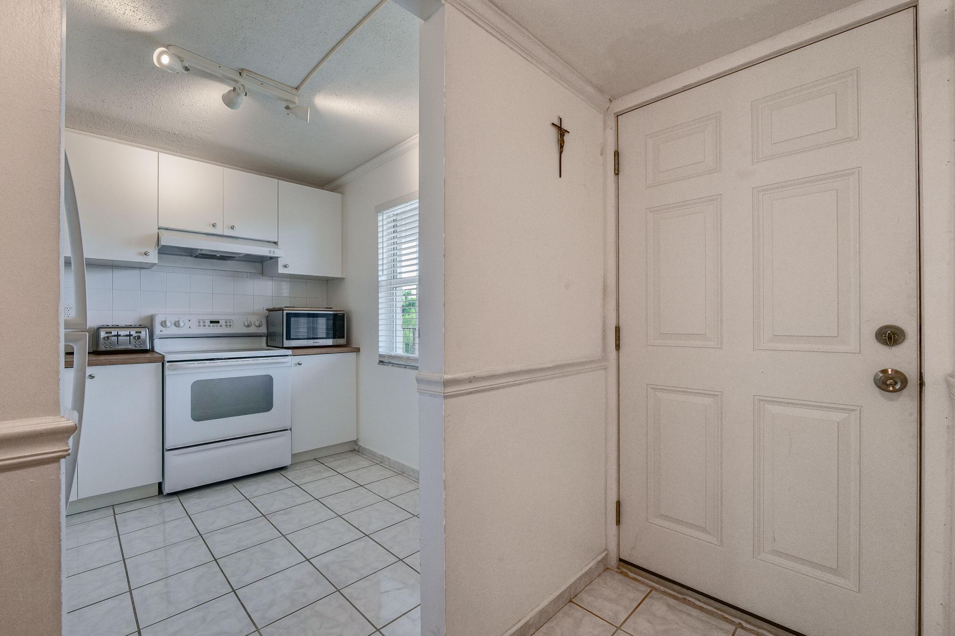 4851 NW 26th Court, Unit 336, Lauderdale Lakes, FL 33313 Photo