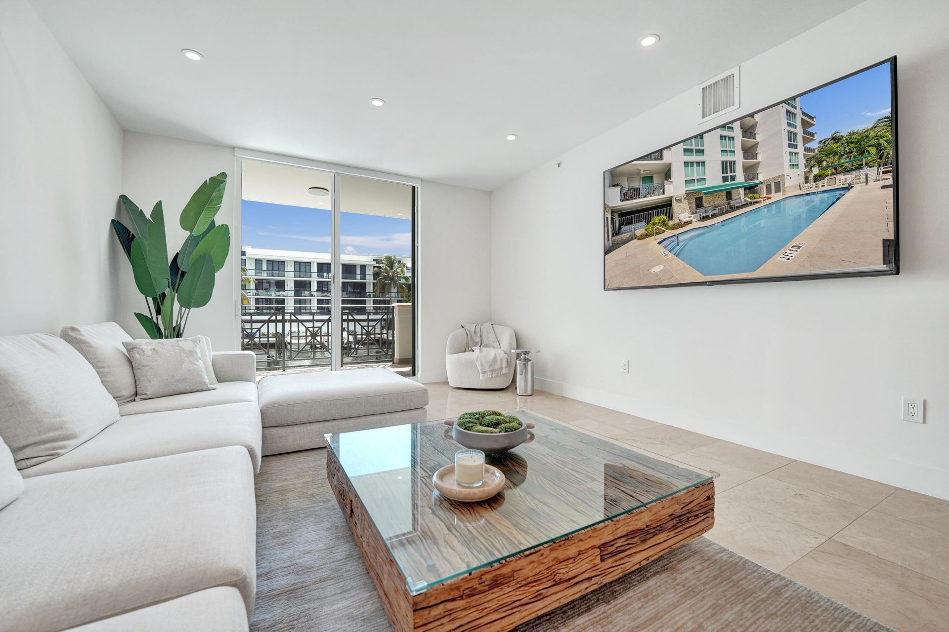 410 Hendricks Isle, Unit 203, Fort Lauderdale, FL 33301 Photo