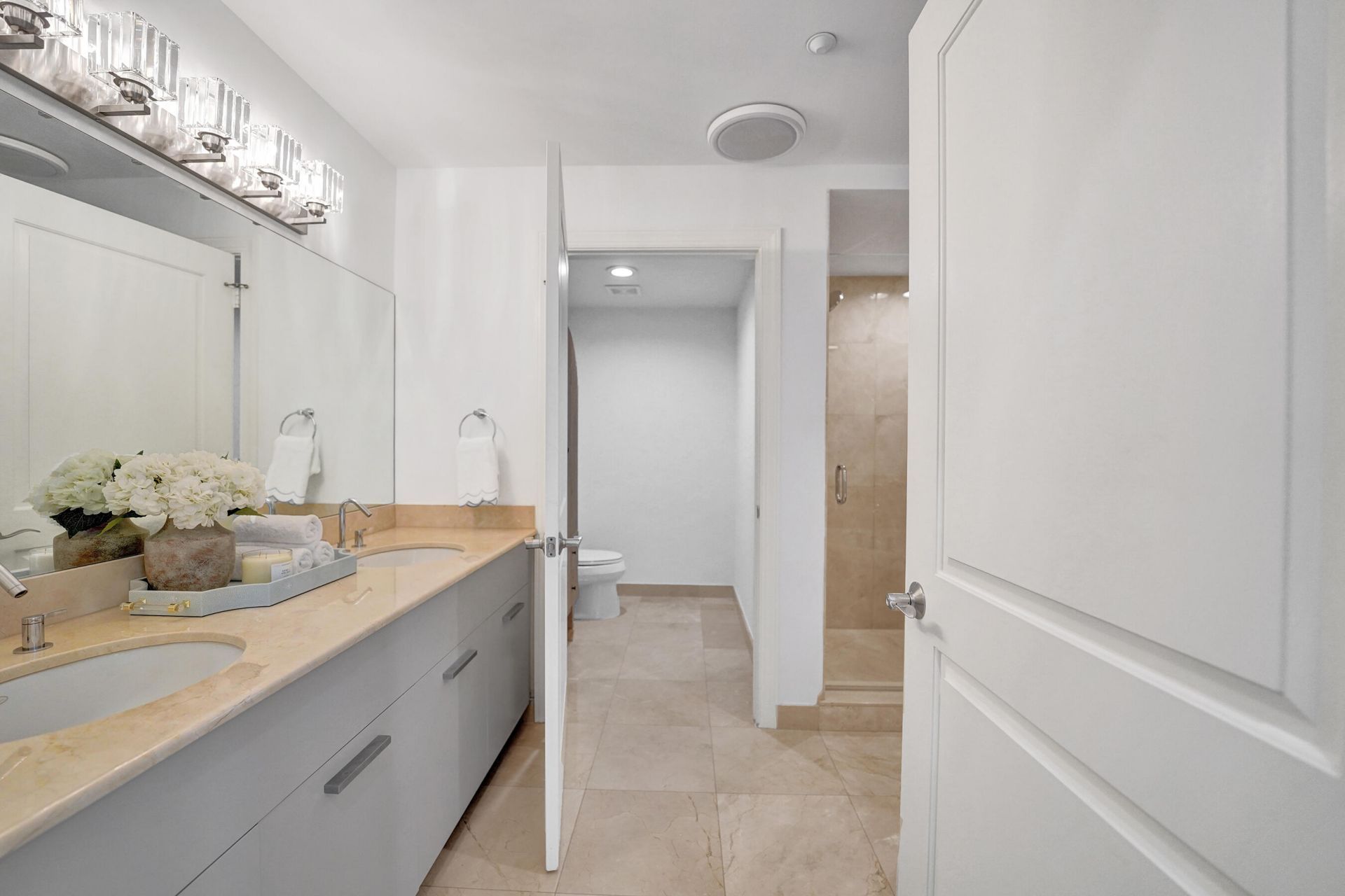 410 Hendricks Isle, Unit 203, Fort Lauderdale, FL 33301 Photo