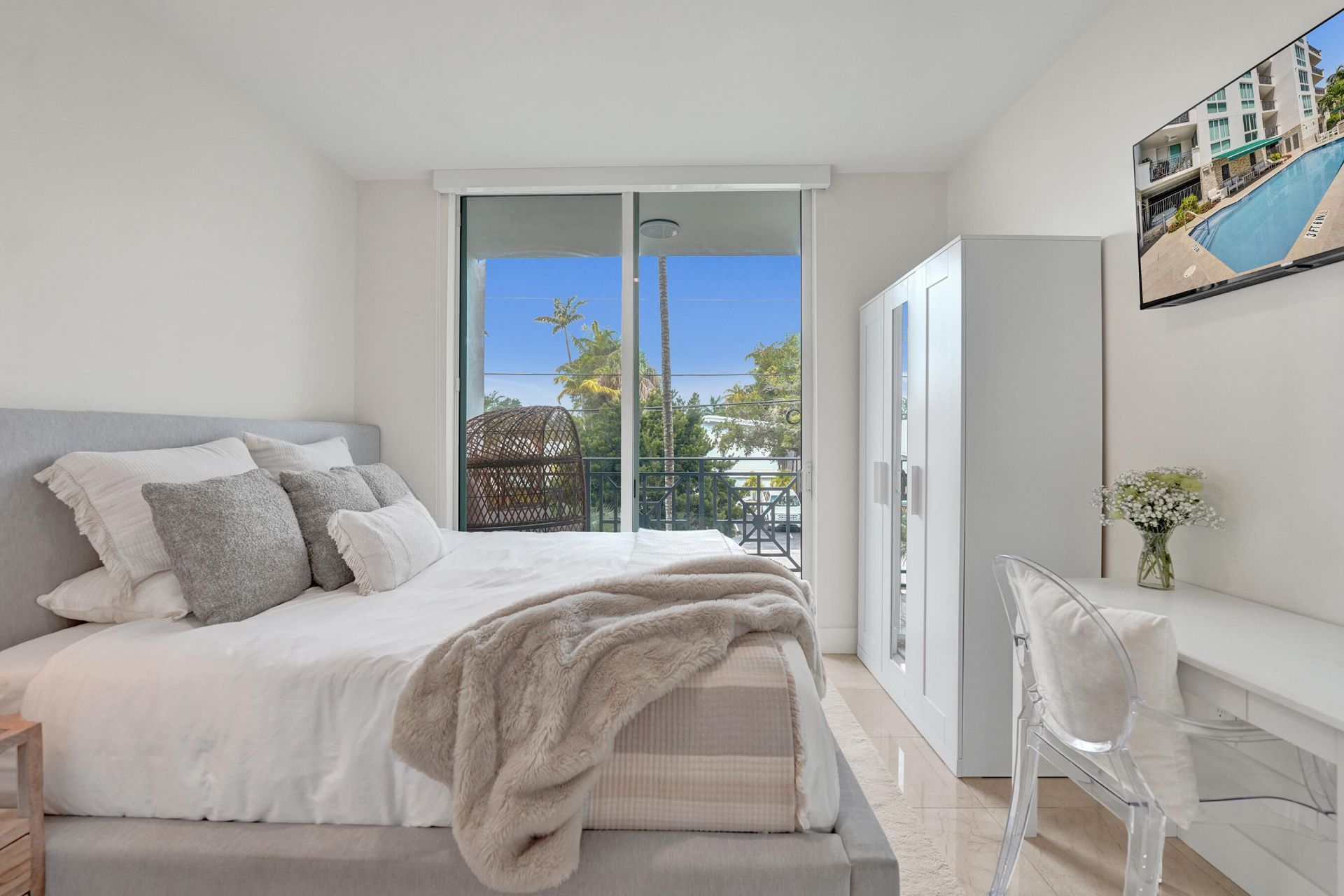 410 Hendricks Isle, Unit 203, Fort Lauderdale, FL 33301 Photo