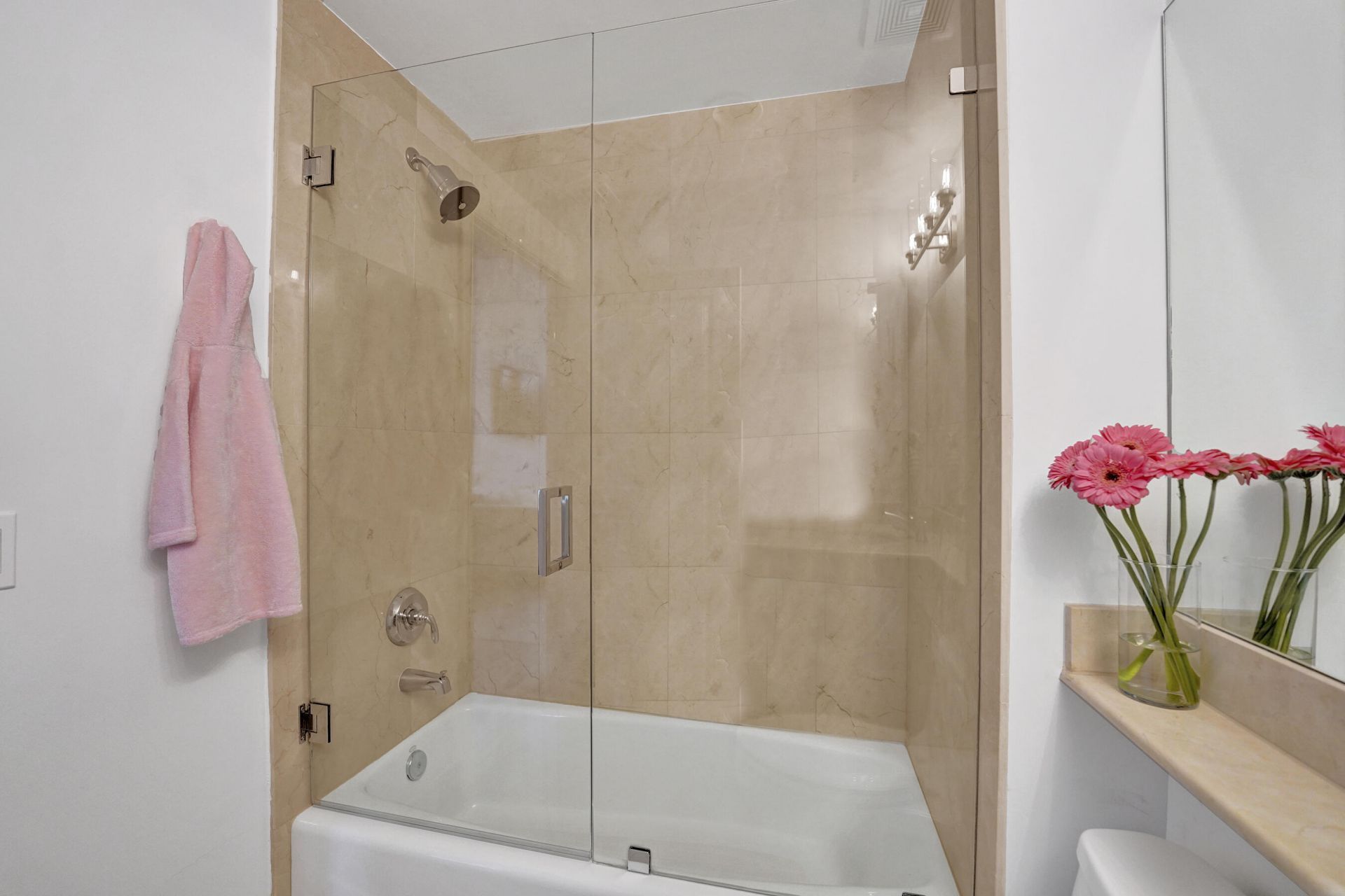 410 Hendricks Isle, Unit 203, Fort Lauderdale, FL 33301 Photo