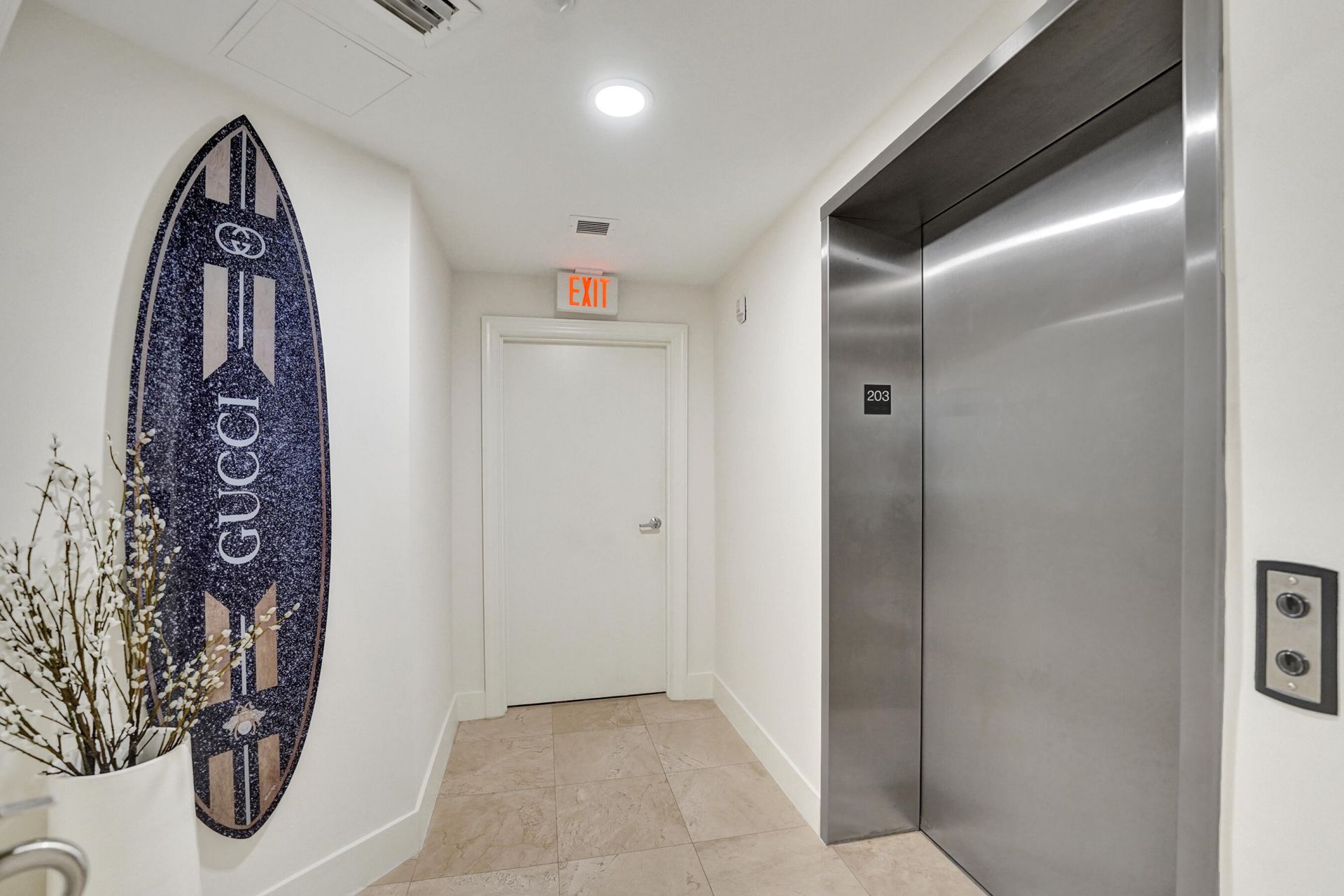 410 Hendricks Isle, Unit 203, Fort Lauderdale, FL 33301 Photo