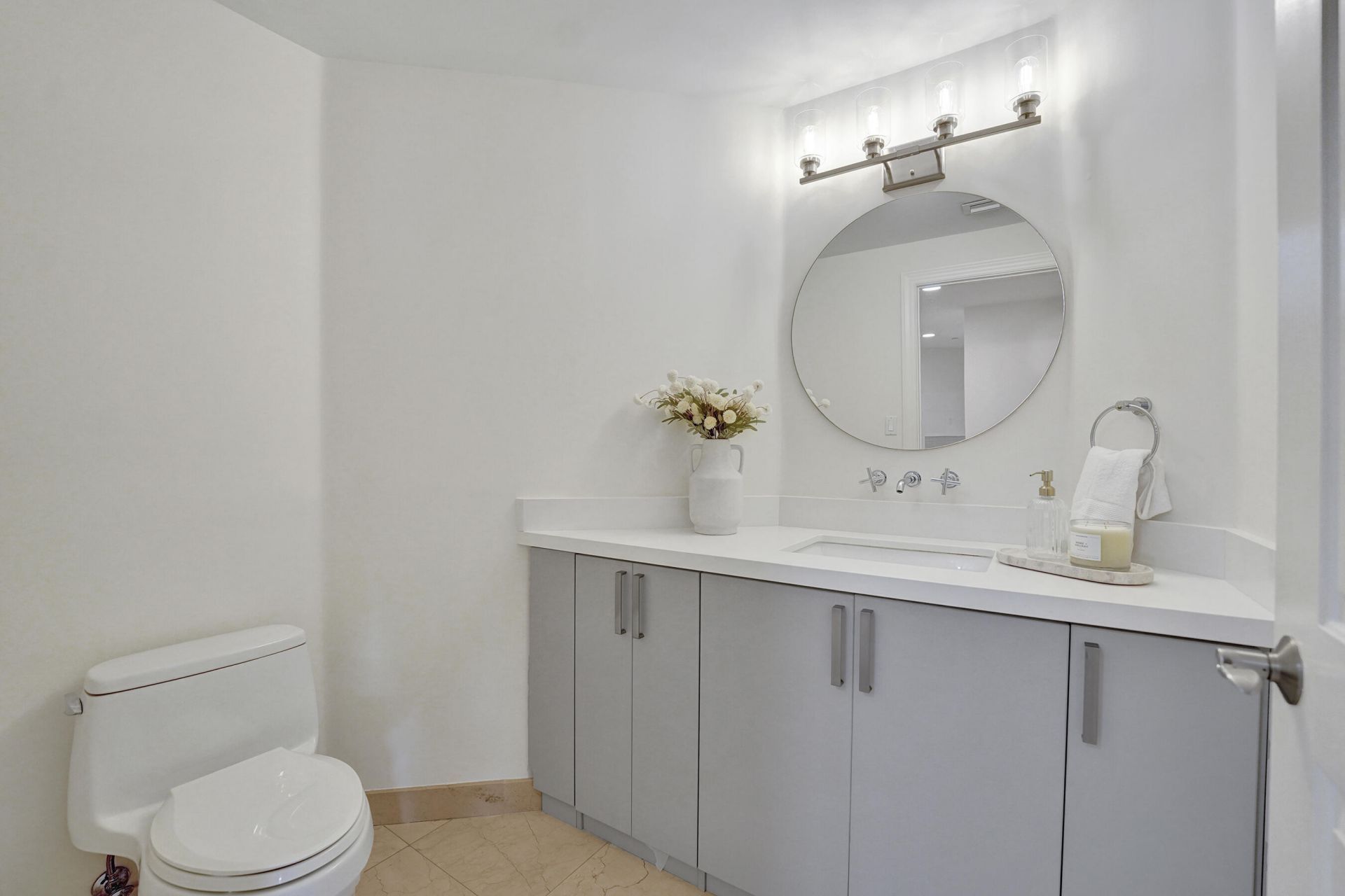 410 Hendricks Isle, Unit 203, Fort Lauderdale, FL 33301 Photo